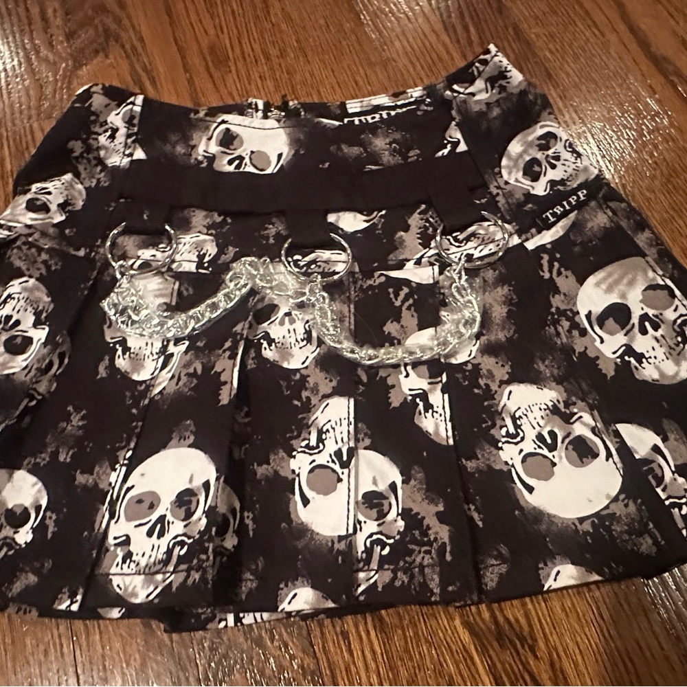 Rare Dolls Kill Tripp nyc Black and White Skull Mini Skirt NWT XS